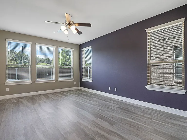 3032 Galveston St — Photo 8