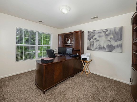 4th image of 140 Holly Pines Ct #140