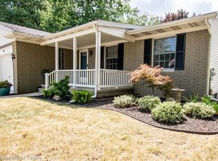 1422 Old Squire Ln, Port Huron, MI