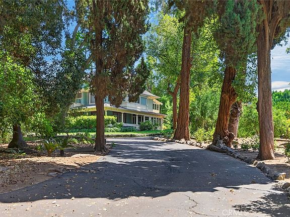3rd image of 6190 Hawarden Dr #B