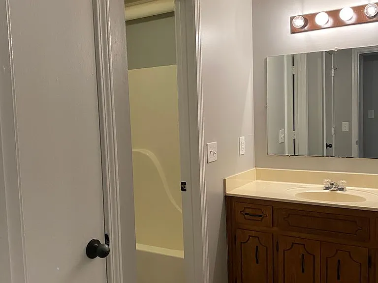 3875 Northeast Dr — Photo 13
