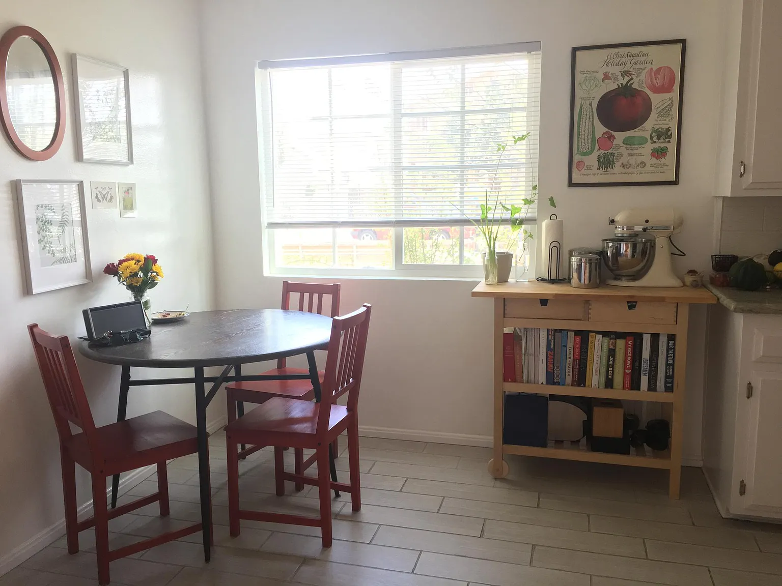 2 bed, 850 sqft, $2,300 — Photo 2