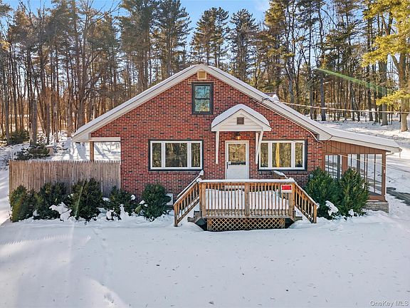 2nd image of 52 Luxton Lake Road