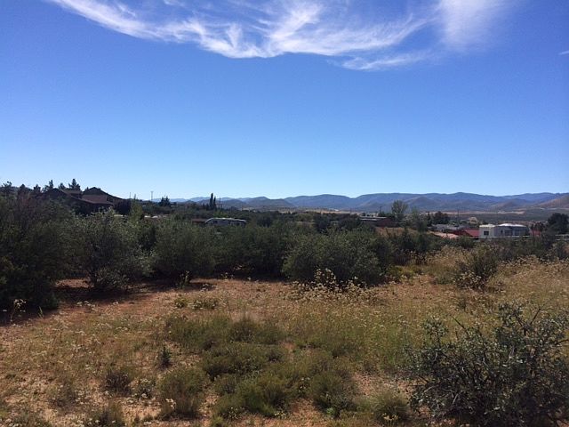 1st image of 825 S Gunsmoke Dr