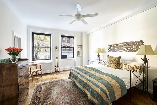 Sold by Warburg | media 28