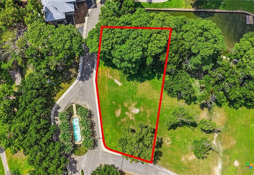 1st image of 114 Cypress Way