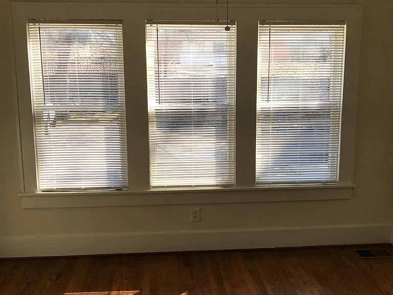 4604 Gaston Ave — Photo 12