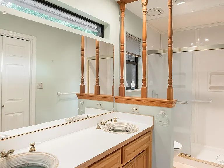 2840 Creekwood Dr — Photo 18