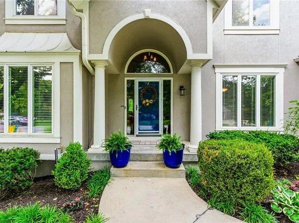 12716 Carter St, Overland Park, KS 66213