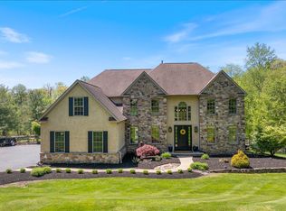 104 Pickwick Dr, Doylestown, PA 18901