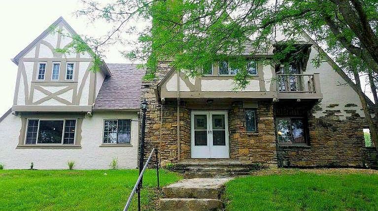 1st image of 1027 Egan Hills Dr