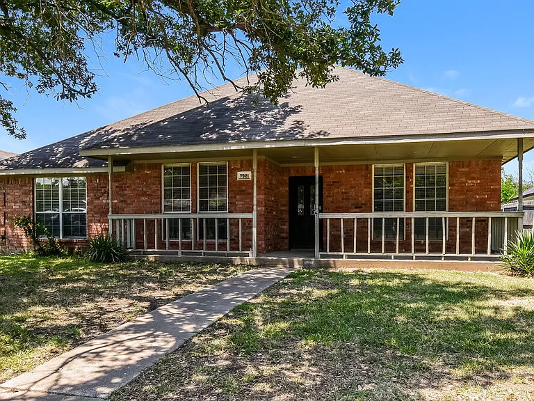 7921 Wayne Way — Photo 3