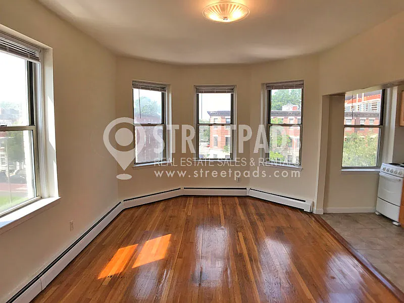 64 Brighton Ave — Photo 2