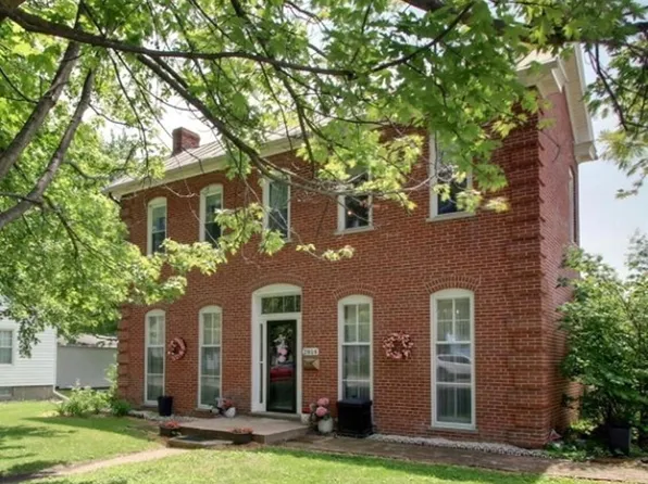 2814 Hampshire St, Quincy, IL 62301