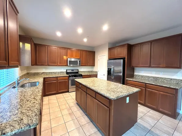 1335 Hadley Dr, Woodland, CA 95776