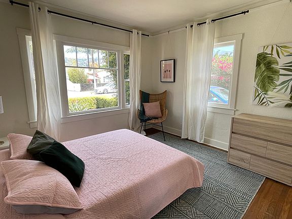 5th image of 1010 Neil Park Ave
