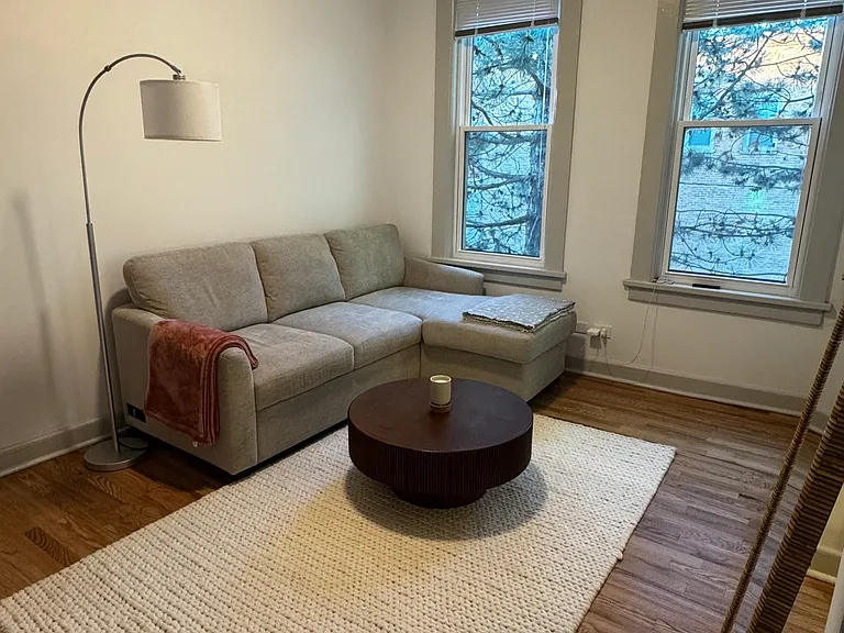 2028 N Oakley Ave #2 — Photo 3