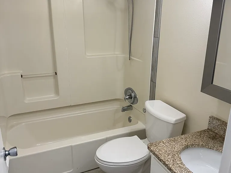 2911 High Point Dr — Photo 10