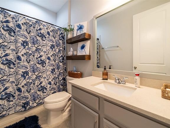 5th image of 715 Calabria Way