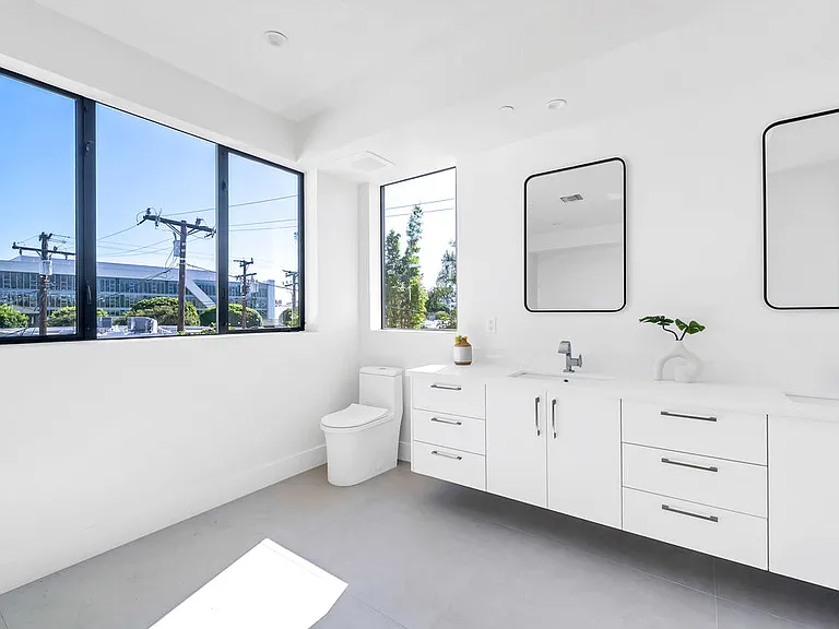 1123 N Formosa Ave #3 — Photo 20