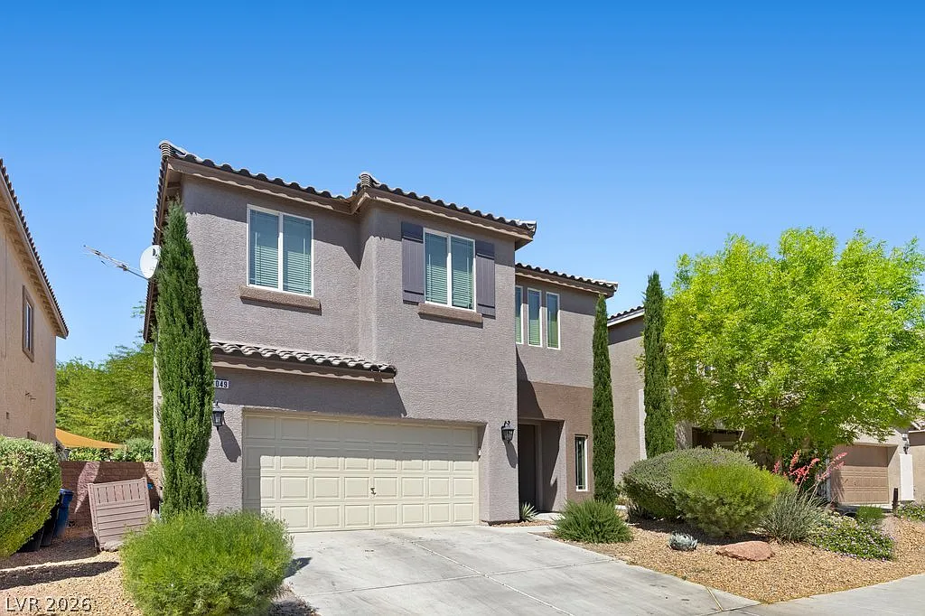 4 bed, 2.5 bath, 2341 sqft, $2,200 — Photo 1