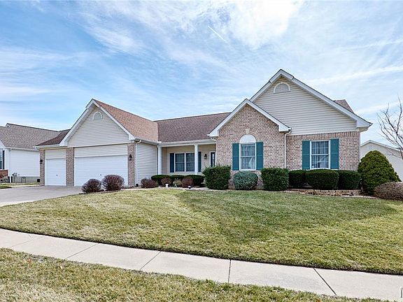 3rd image of 134 Huntington Crossing Dr