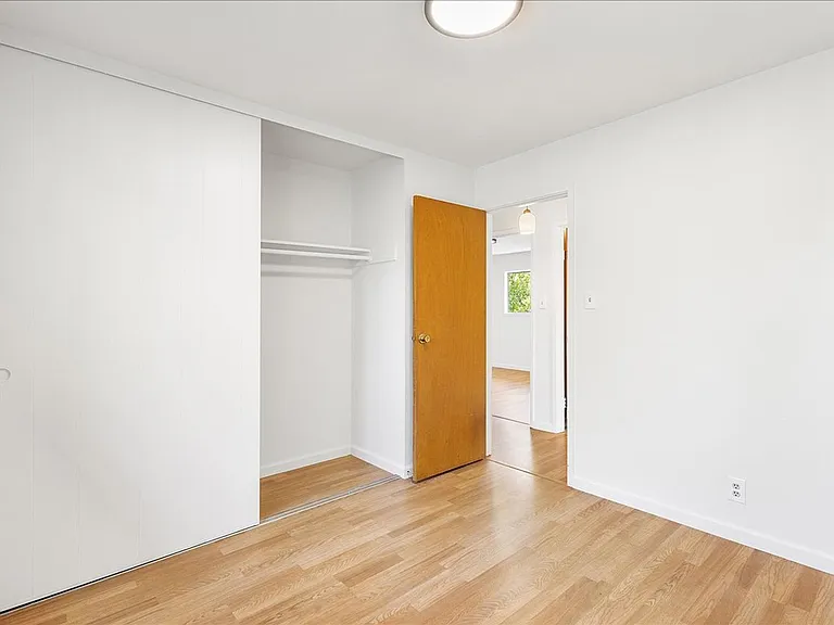 2118 Alameda Ave — Photo 11