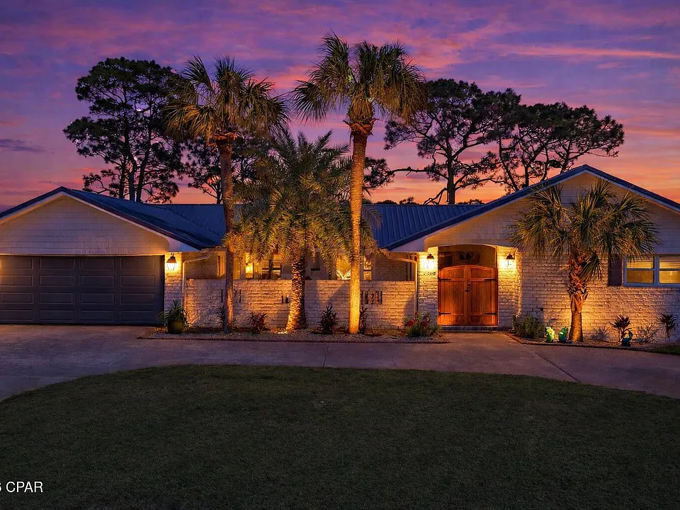 263 Lullwater Dr