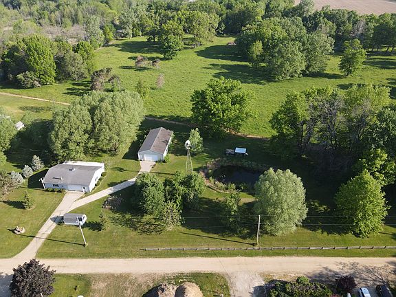 4th image of 28125 Blackberry Ln