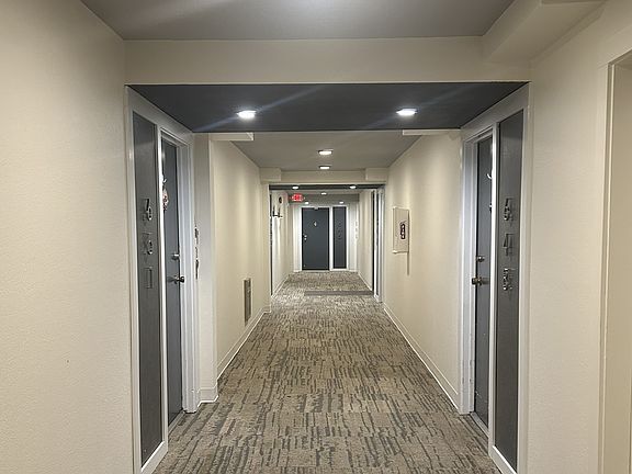 2nd image of 13680 NE 69th St APT 646