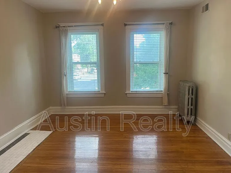 3901 Hartford St #2F — Photo 5