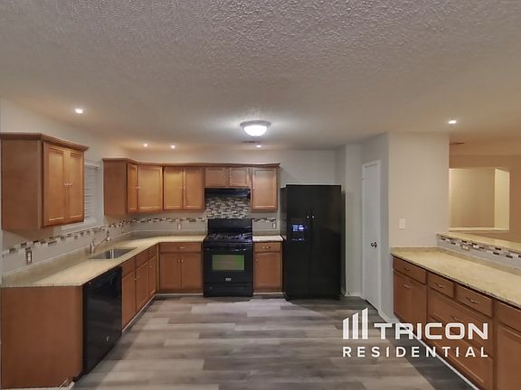 4th image of 2060 Pinenut Dr