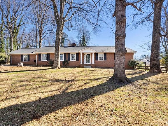 4th image of 5501 Club Knoll Rd