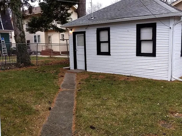 1115 Vassar Ave — Photo 7