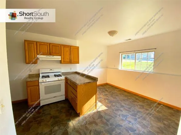 1236 Jack Pine Way, Kalamazoo, MI 49006