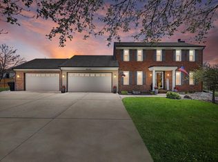 W318S3170 Squire Rd, Waukesha, WI 53189