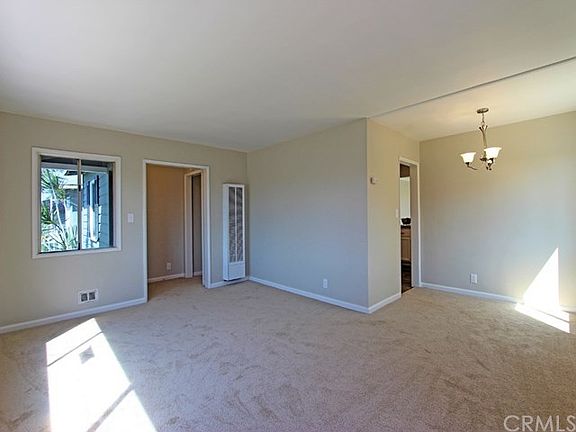 4th image of 12252 Slater Ave
