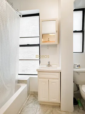 Rented by City Connections Realty | media 23