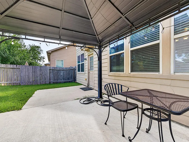 9106 Fuqua Breeze Dr — Photo 39