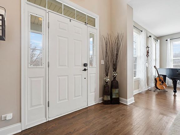 3rd image of 1368 Bay Meadows Dr