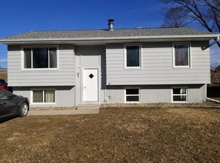 9445 Woodmayr Dr, Norwalk, IA 50211