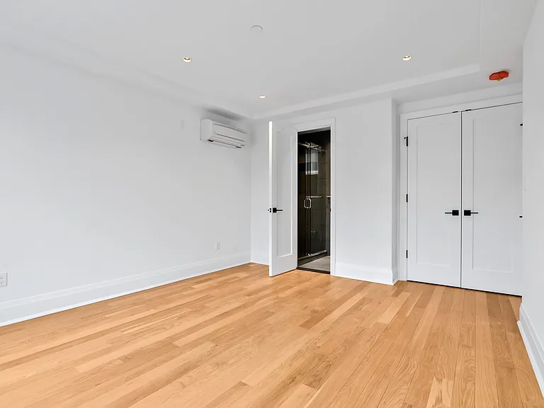 21-74 42nd St #2 — Photo 9