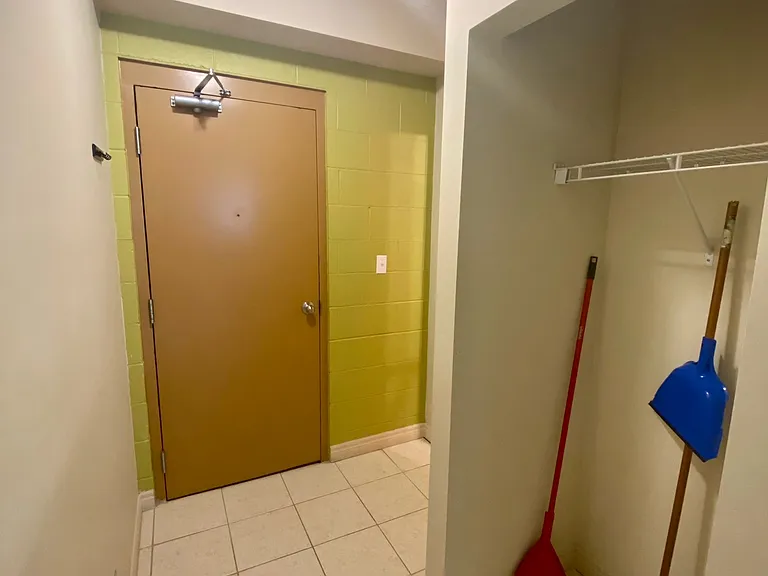 253 Lester St #5 — Photo 9