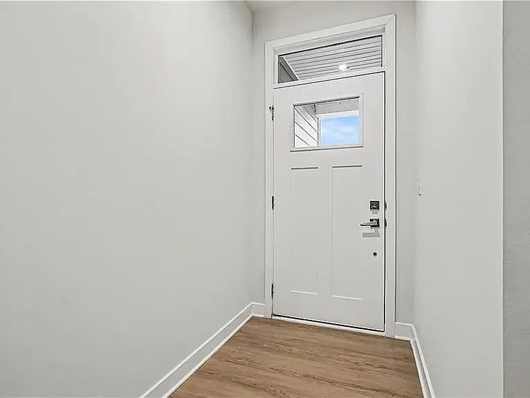 136 Salt Lake Ln — Photo 3