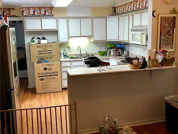 5th image of 1142 W 81st St