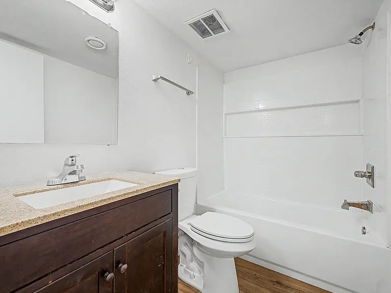 2605 E Lemon St — Photo 19