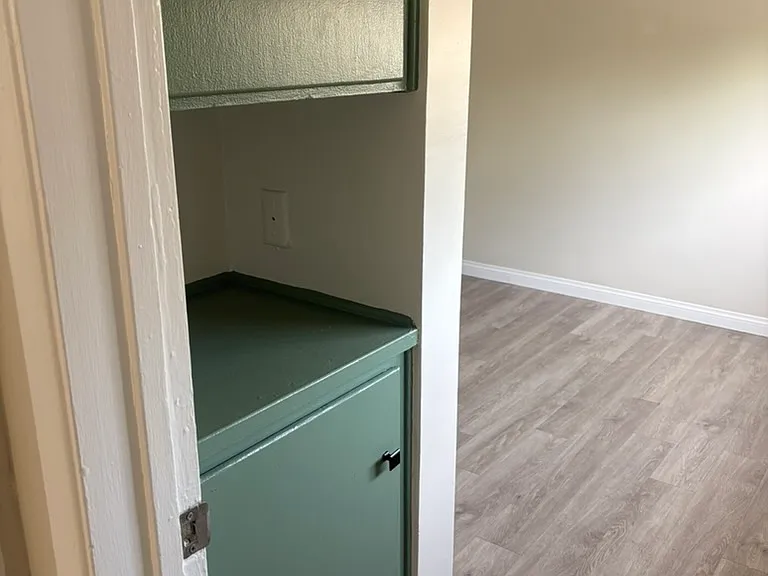 3345 Grim Ave #3345.5 — Photo 5