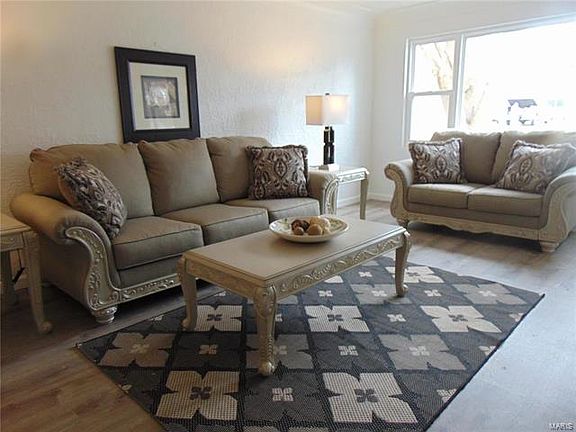 4th image of 612 Sitze Dr