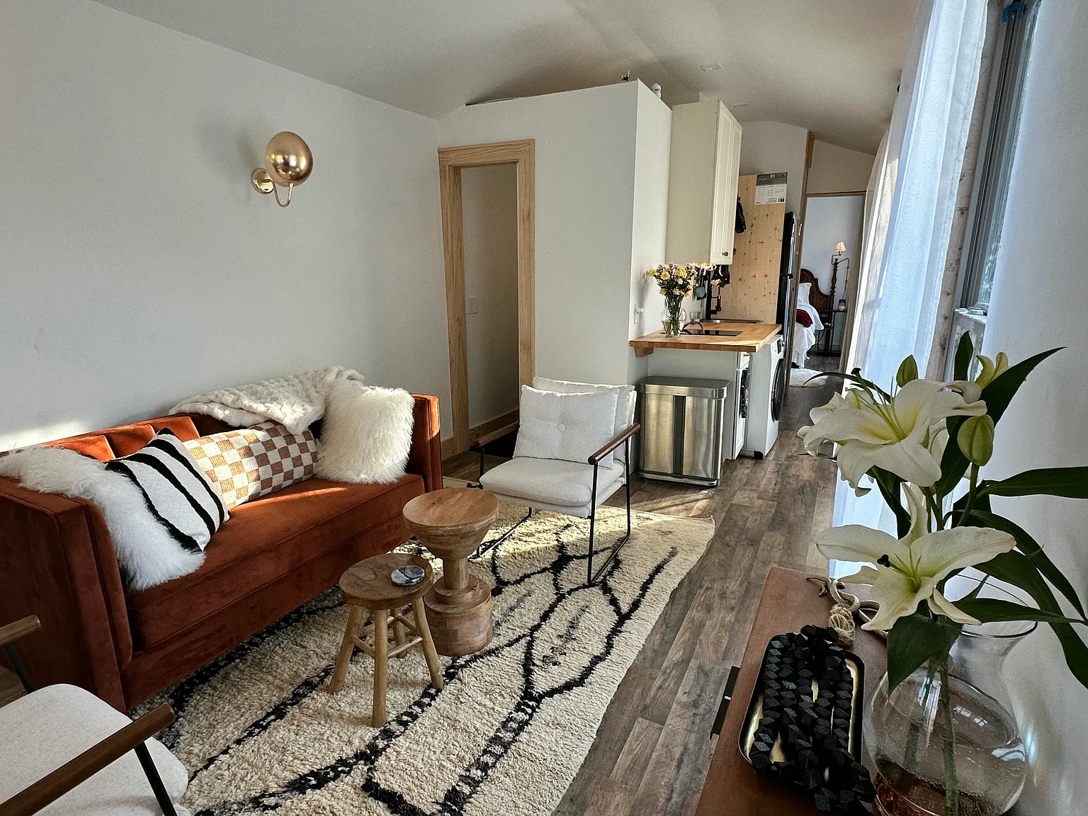 1 bed, 1.0 bath, 650 sqft, $2,000 — Photo 2