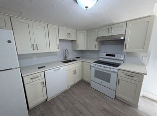 31 Che, Boston, MA 02128
